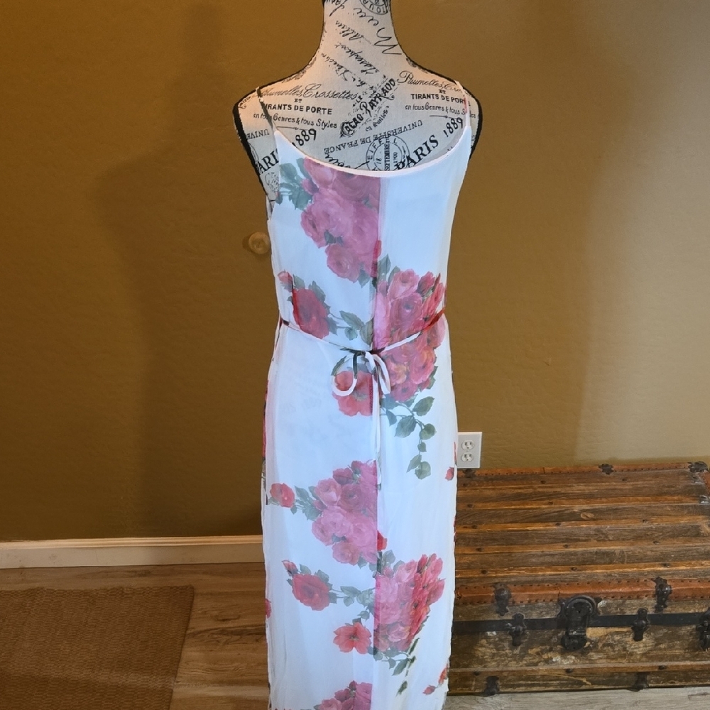 Chic Floral Maxi Dress - White with Pink and Red Accents - Picture 5 of 13
